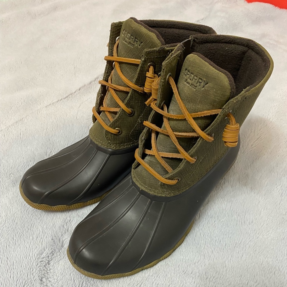 Sperry Duck Boots, olive green/black, size 9